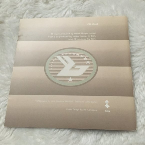 Bjork 'Debut' Album CD - Picture 4 of 7